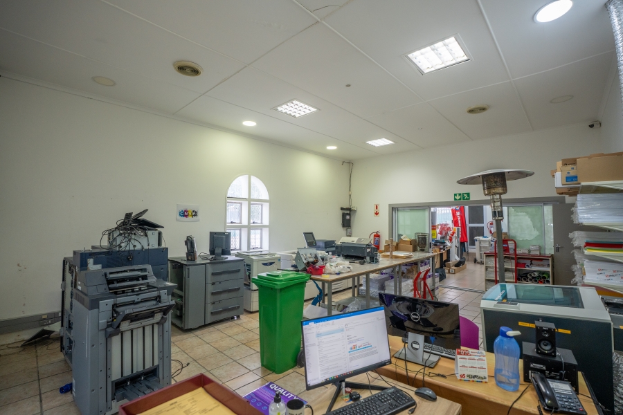 Commercial Property for Sale in Vincent Eastern Cape